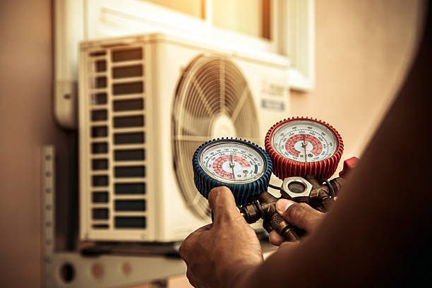 Professional Ductwork Repair technician working in Steilacoom, WA